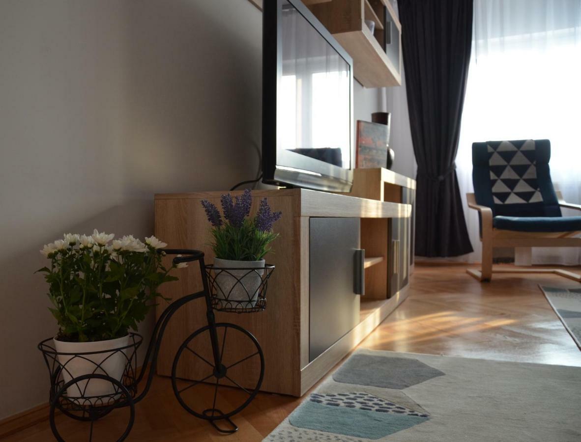 Modern And Cozy Apartment Piteşti Extérieur photo