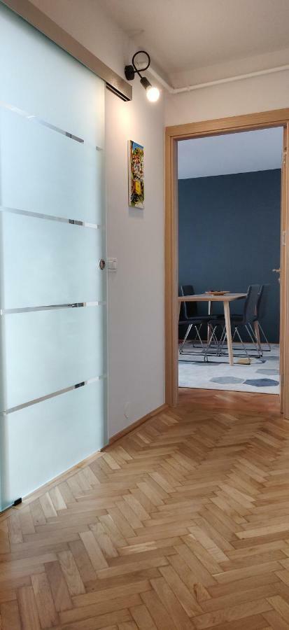 Modern And Cozy Apartment Piteşti Extérieur photo
