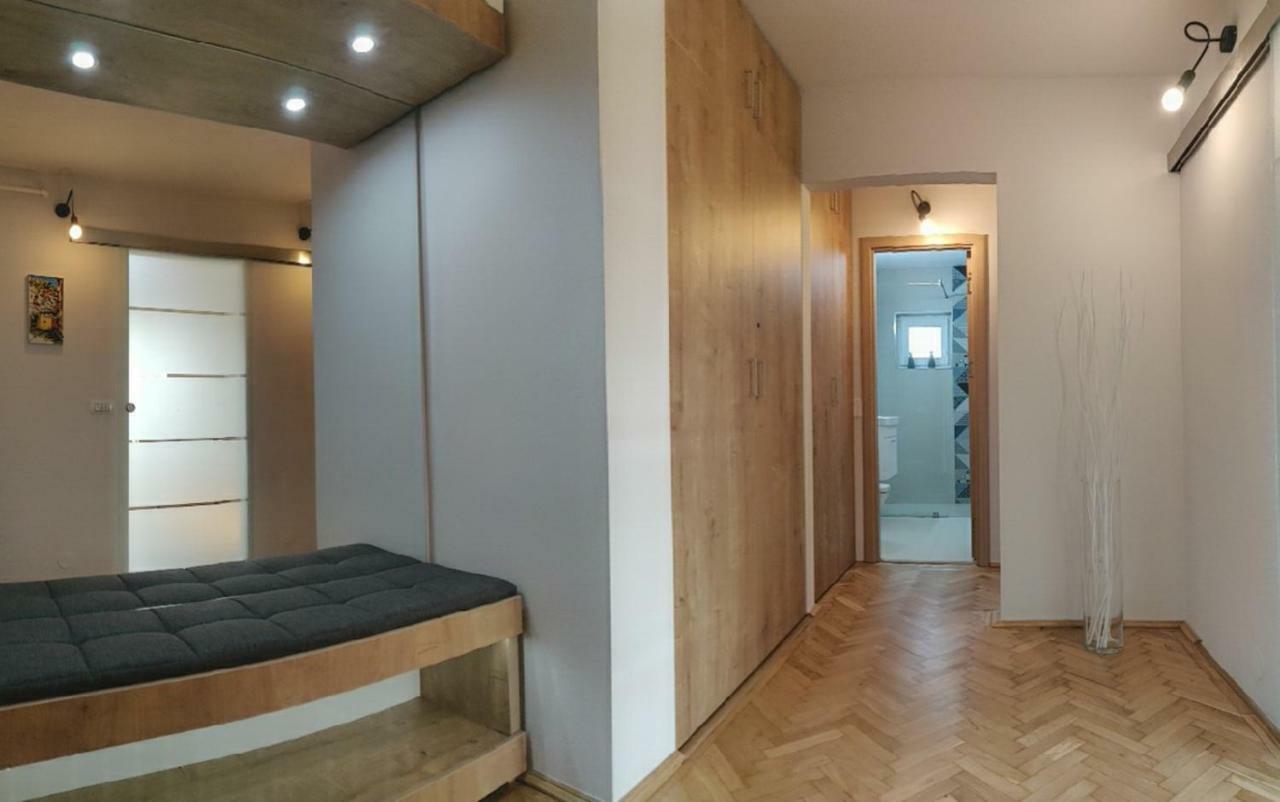 Modern And Cozy Apartment Piteşti Extérieur photo