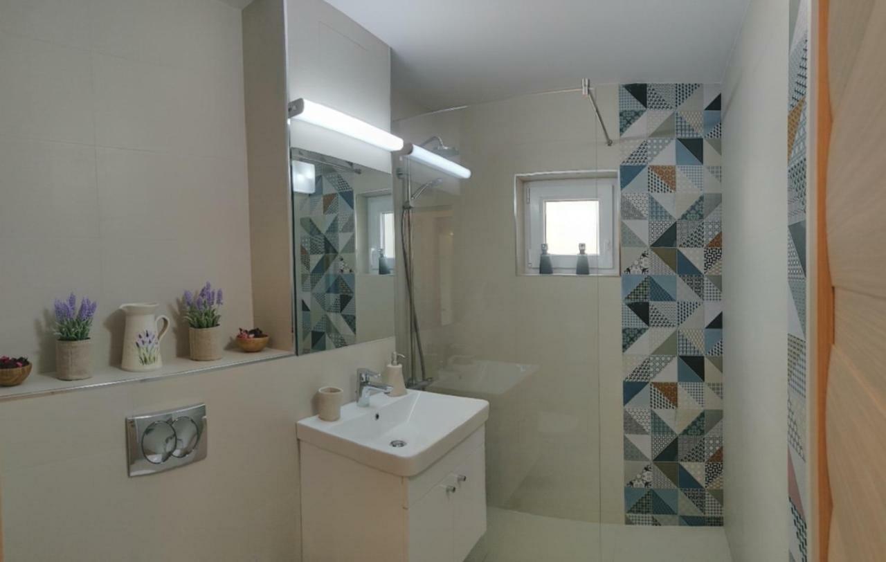 Modern And Cozy Apartment Piteşti Extérieur photo