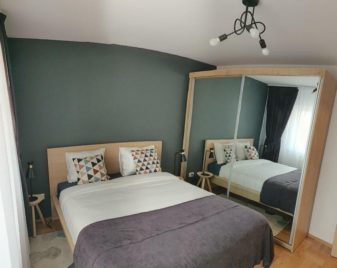 Modern And Cozy Apartment Piteşti Extérieur photo